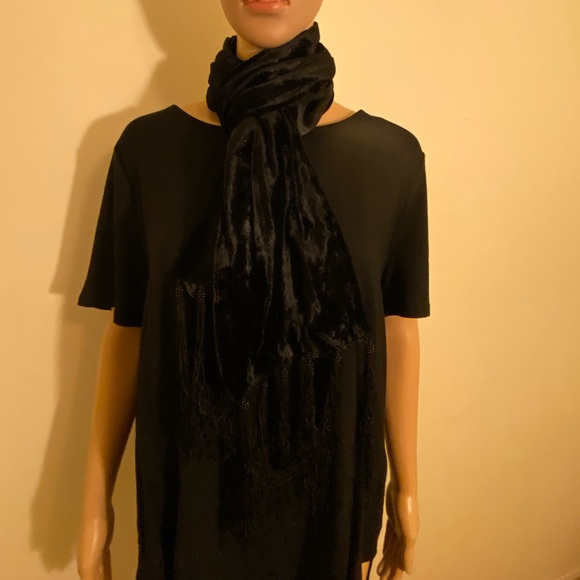 Velvet Texture One Side & Satin Texture Other w/ Decorated Tassels 2 Piece Set - Picture 5 of 7